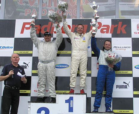 Jesper Ternvalt på 2. pladsen, her sammen med løbets vinder Michael Schröter, samt Peter Vesti på 3. pladsen.<BR>Samlet sluttede Jesper også på 2. pladsen i Special Saloon Car mesterskabet for Gruppe 1 biler.